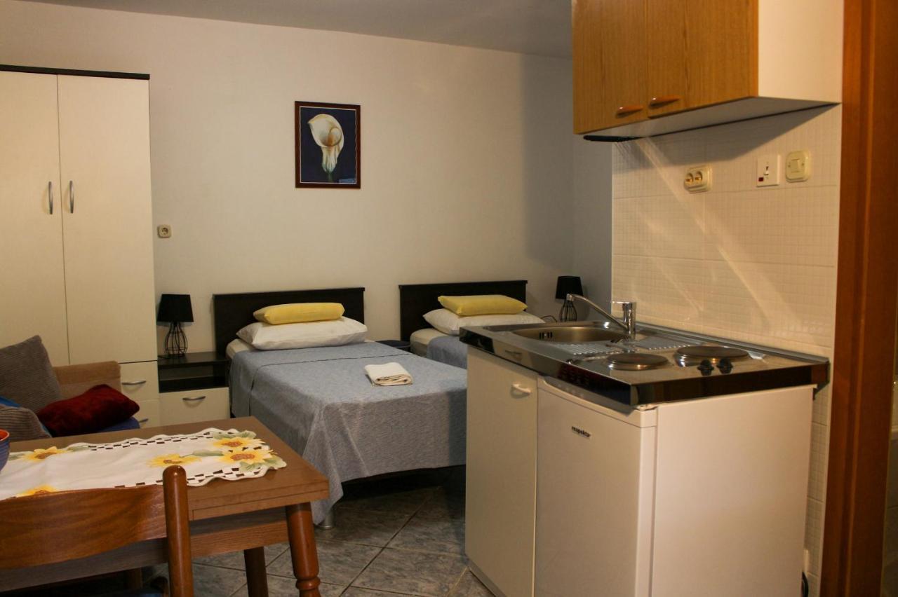Apartments M&R Spadina ヴォディツェ エクステリア 写真