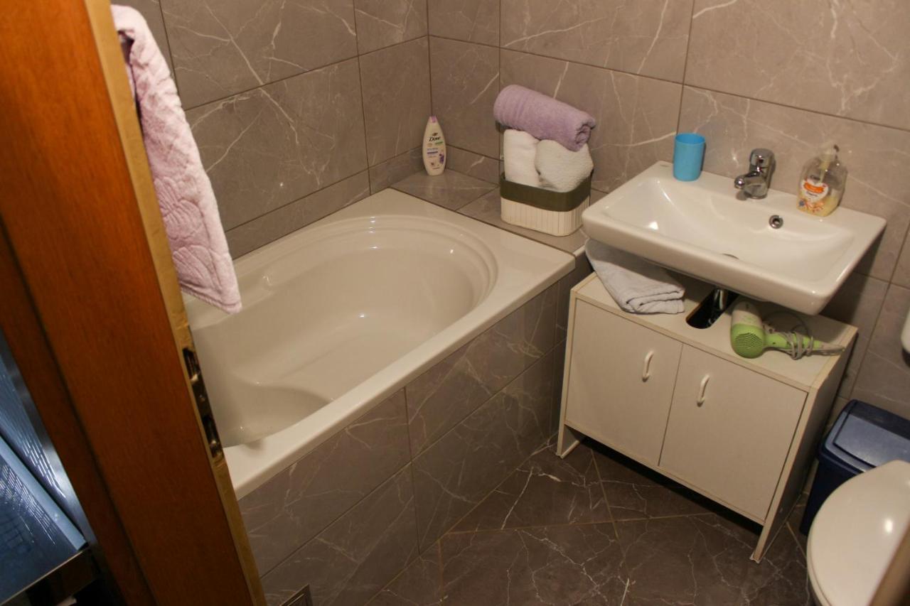 Apartments M&R Spadina ヴォディツェ エクステリア 写真